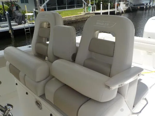Slide: The Image of Boston Whaler 330 Outrage 2018 - 7