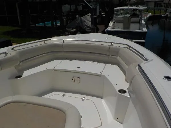Slide: The Image of Boston Whaler 330 Outrage 2018 - 8
