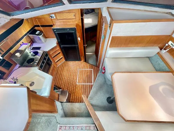 Slide: The Image of Sea Ray 44 Aft Cabin 1989 - 7