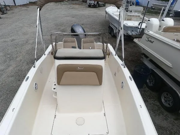 Slide: The Image of Scout 175 Sportfish 2020 - 8