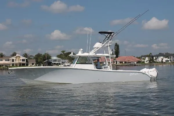 Slide: The Image of Yellowfin 42 2020 - 2