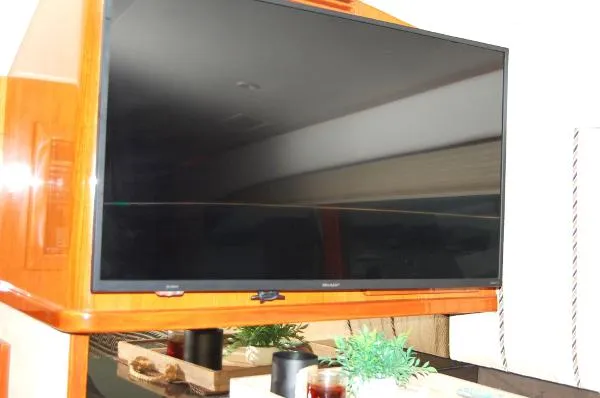 Slide: The Image of Egg Harbor 37 SportYacht 2002 - 7