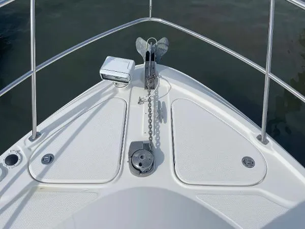 Slide: The Image of Sea Ray 43 Sundancer 2009 - 6