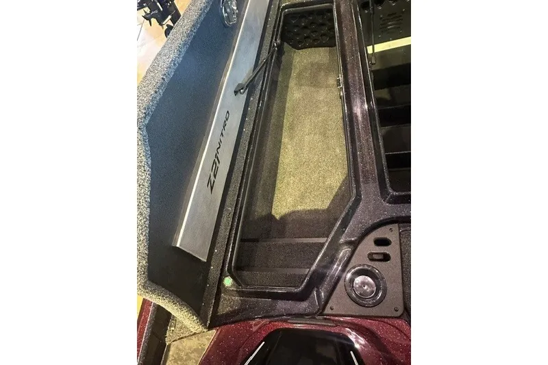 Slide: The Image of 2026 Nitro Z21 XL boat interior with storage compartment and sleek design. - 10