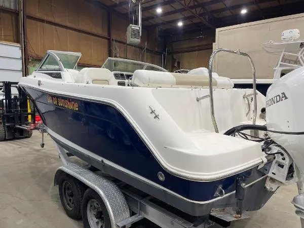 Slide: The Image of Robalo R227 Dual Console 2014 - 3