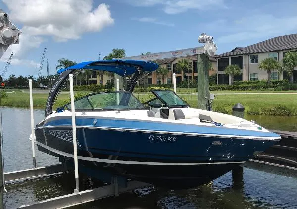 Slide: The Image of Regal 2500 Bowrider 2016 - 0