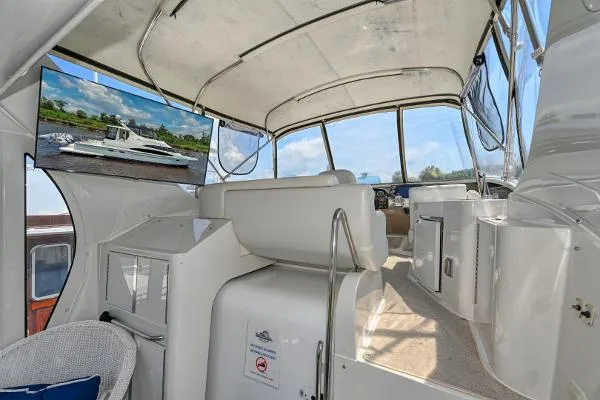 Slide: The Image of Carver Yachts 444 Cockpit Motor Yacht 2001 - 10