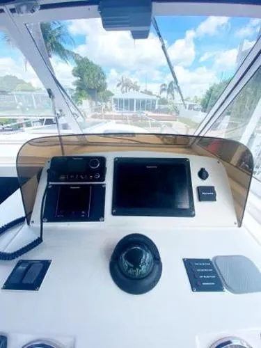 Slide: The Image of Mainship 34 PILOT Twin 240HP Yanmars 2004 - 10