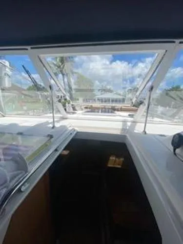 Slide: The Image of Mainship 34 PILOT Twin 240HP Yanmars 2004 - 11