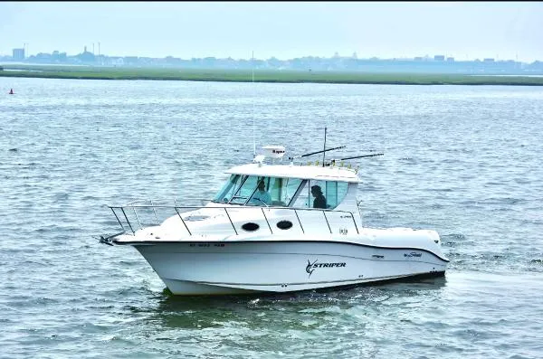 Slide: The Image of Seaswirl 2901 Walkaround O/B 2005 - 3