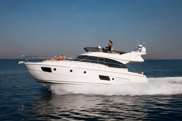 Slide: The Image of Bavaria Virtess 420 Fly 2014 - 1
