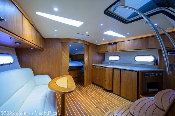 Slide: The Image of Tiara 3900 Sovran 2013 - 4