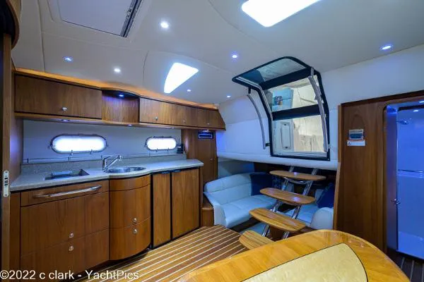 Slide: The Image of Tiara 3900 Sovran 2013 - 6