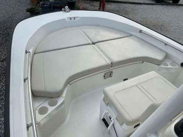 Slide: The Image of Boston Whaler 190 Montauk 2022 - 2