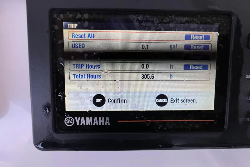 Slide: The Image of Yamaha display showing trip and total hours for 2019 Regulator 26XO boat. - 17