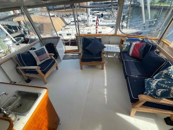 Slide: The Image of Californian 45 Motor Yacht 1989 - 4