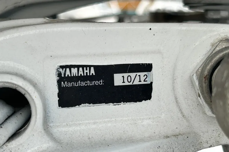 Slide: The Image of Yamaha manufacturing label on a 2007 Pro-Line 32 Express boat component. - 115