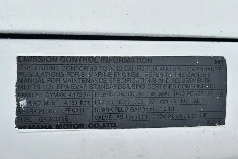 Slide: The Image of Emission control information label on a 2007 Pro-Line 32 Express boat engine. - 116