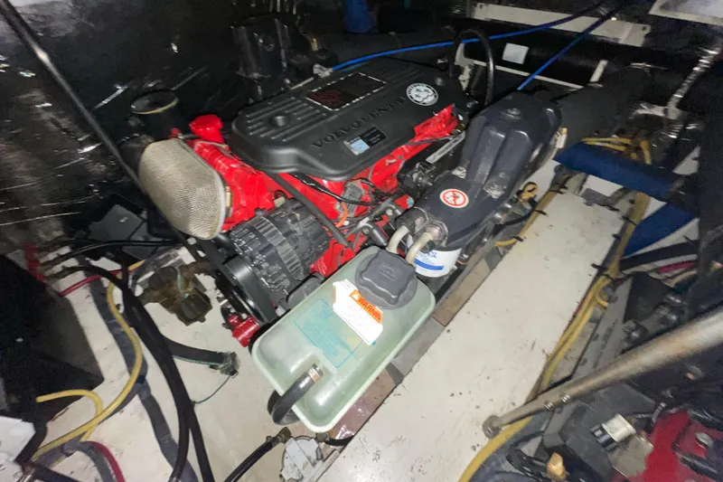 Slide: The Image of Engine compartment of 2008 Cruisers Yachts 415 Express Motoryacht with Volvo Penta engine. - 36