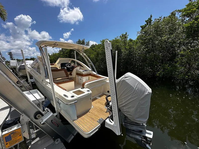 Slide: The Image of Scout 240 Dorado 2023 - 3