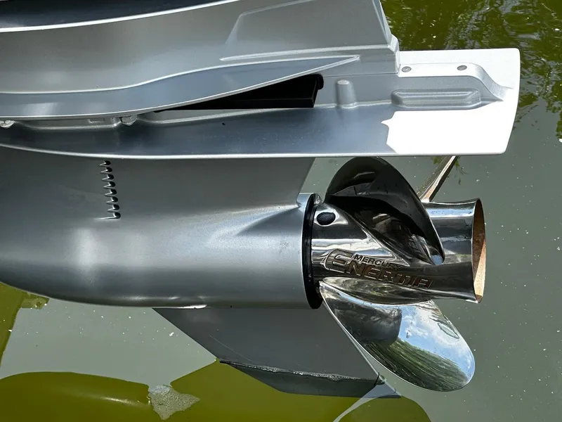 Slide: The Image of Scout 240 Dorado 2023 - 4
