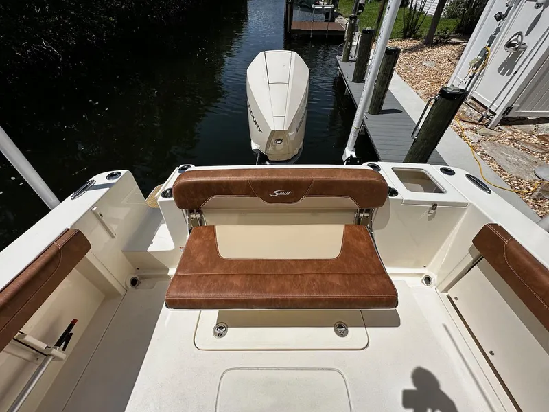 Slide: The Image of Scout 240 Dorado 2023 - 9