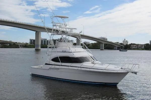 Slide: The Image of Bertram 390 Convertible 2001 - 1