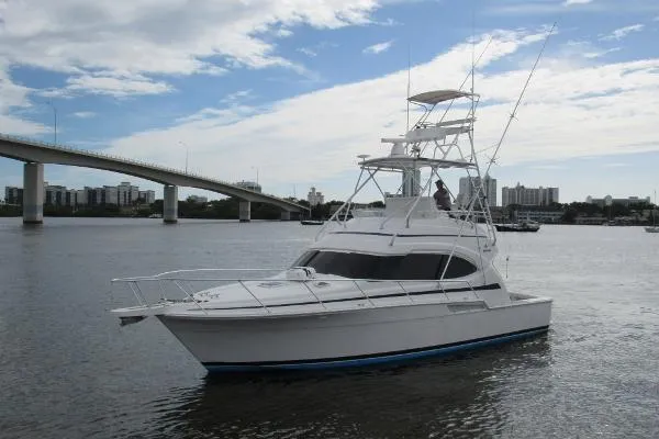 Slide: The Image of Bertram 390 Convertible 2001 - 3