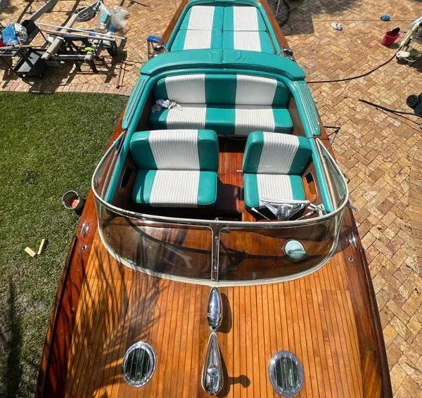 Slide: The Image of Riva 27 Super Aquarama 1966 - 11