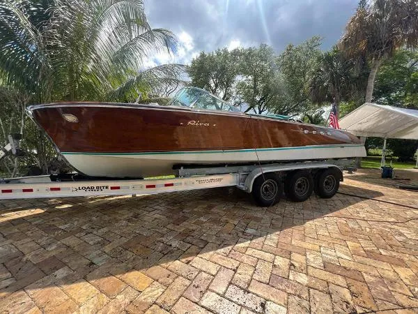Slide: The Image of Riva 27 Super Aquarama 1966 - 2