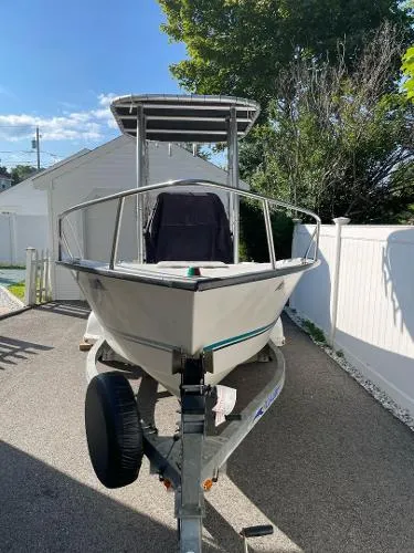 Slide: The Image of Key Largo 180 Center Console 2004 - 2