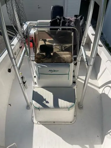 Slide: The Image of Key Largo 180 Center Console 2004 - 7