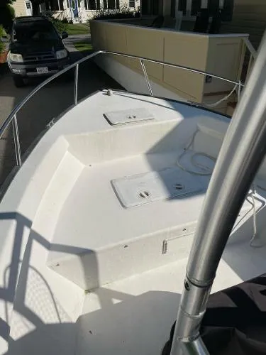 Slide: The Image of Key Largo 180 Center Console 2004 - 8