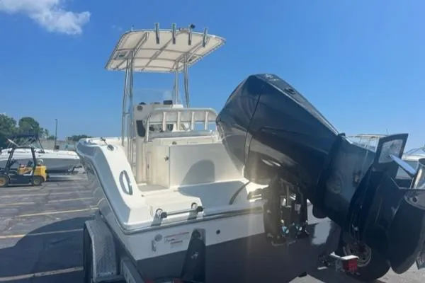 Slide: The Image of Cobia 237CC 2020 - 5