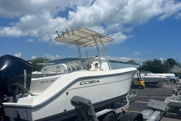 Slide: The Image of Cobia 237CC 2020 - 6