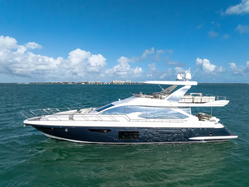 Slide: The Image of Azimut Fly 72 yacht, 2016 model, cruising on a sunny day with blue skies. - 38