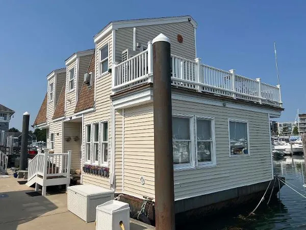 Slide: The Image of Global Boatworks 40 Floating Home 2004 - 1