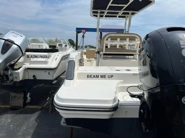 Slide: The Image of Bayliner Trophy T22CC 2021 - 2
