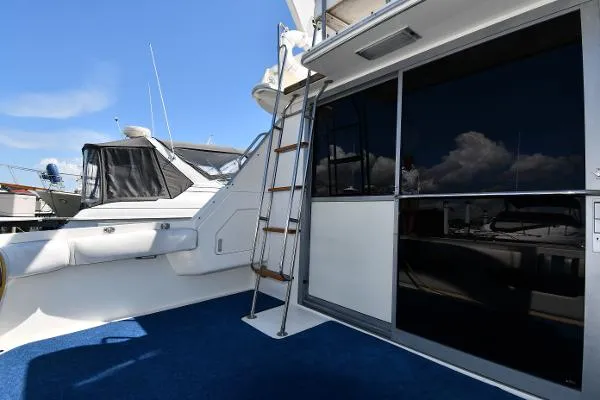 Slide: The Image of Sea Ray 370 Sedan Bridge 1991 - 10