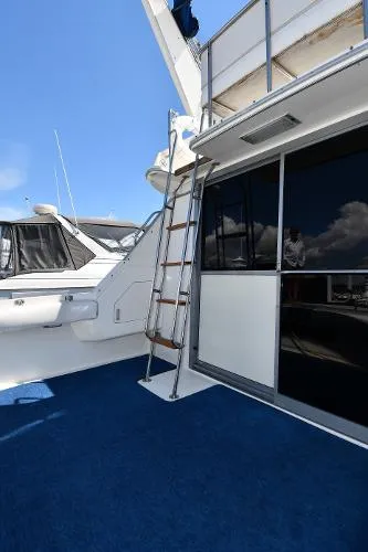 Slide: The Image of Sea Ray 370 Sedan Bridge 1991 - 11