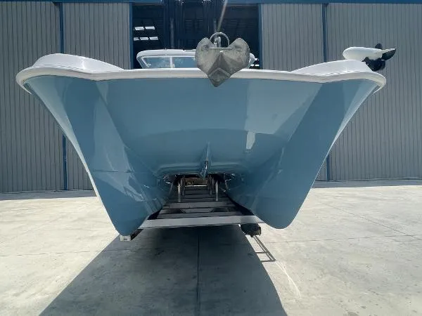 Slide: The Image of Twin Vee 28 gfx 2021 - 5