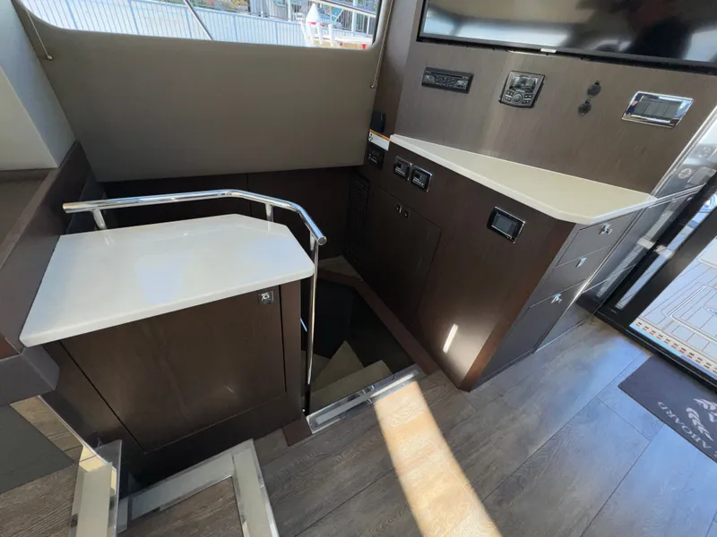 Slide: The Image of Carver Yachts C52 2020 - 16