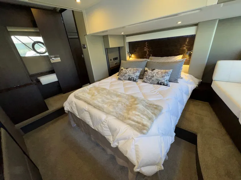 Slide: The Image of Carver Yachts C52 2020 - 19