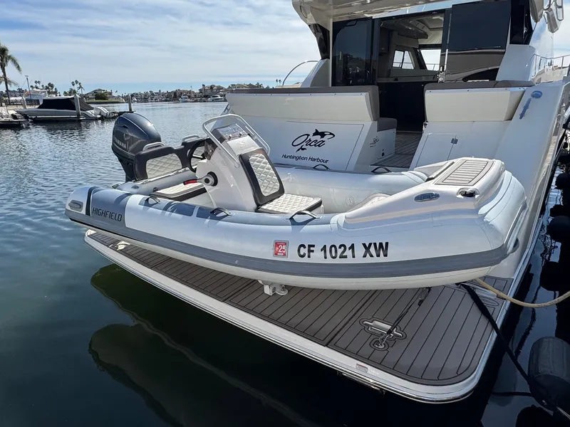 Slide: The Image of Carver Yachts C52 2020 - 2