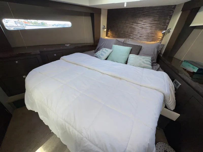 Slide: The Image of Carver Yachts C52 2020 - 25