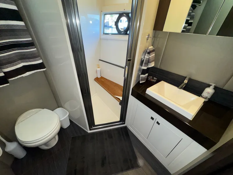 Slide: The Image of Carver Yachts C52 2020 - 26