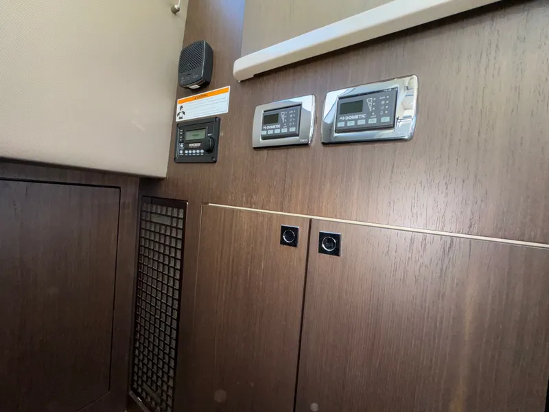 Slide: The Image of Carver Yachts C52 2020 - 30