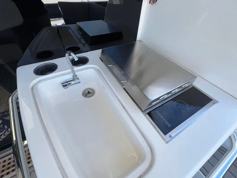 Slide: The Image of Carver Yachts C52 2020 - 5