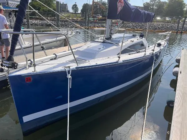 Slide: The Image of Catalina 275 Sport 2015 - 0