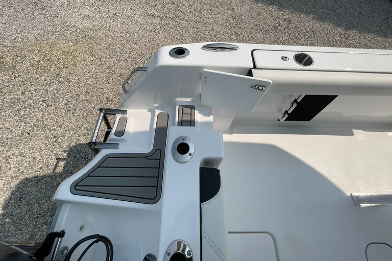 Slide: The Image of Tidewater 232 CC Adventure 2026 - 50